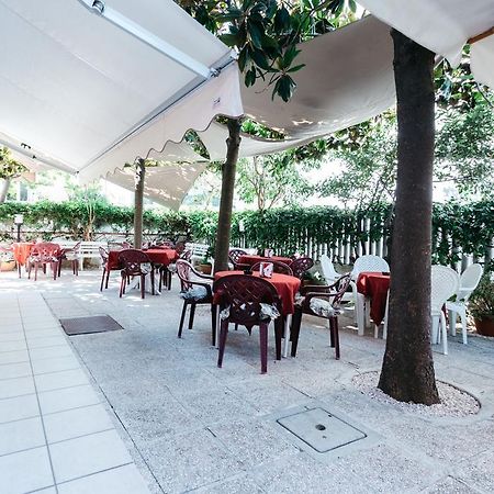 Roma Hotell Pineto Exteriör bild