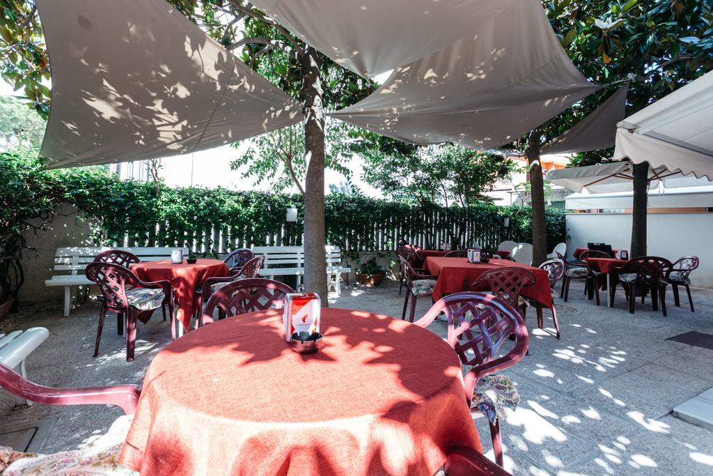 Roma Hotell Pineto Exteriör bild