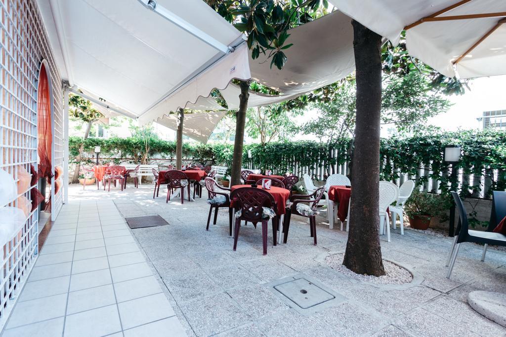 Roma Hotell Pineto Exteriör bild